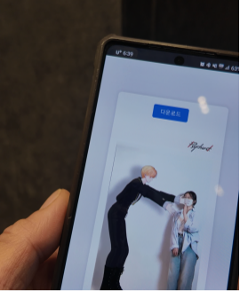 手機掃 QR Code 下載合成影片